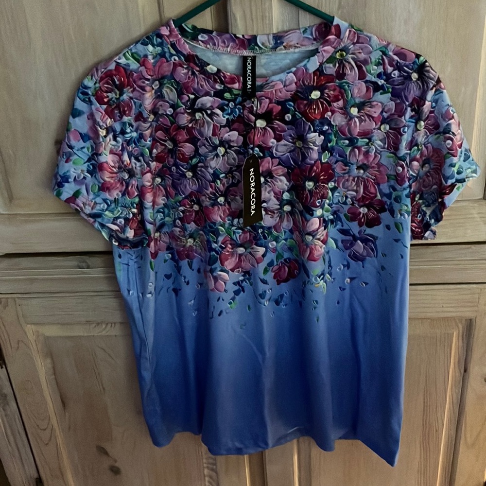 NWT blue purple floral Top